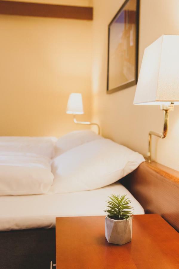 Froken Skjolds Hotel Lyngengarden Mosjøen Dış mekan fotoğraf